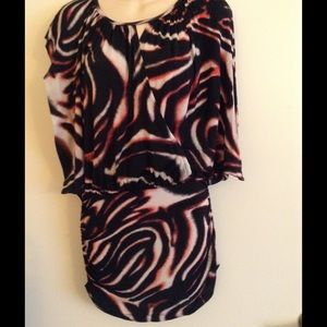 ❤️bebe Top with Open Tie Back, Side Ruching, Small